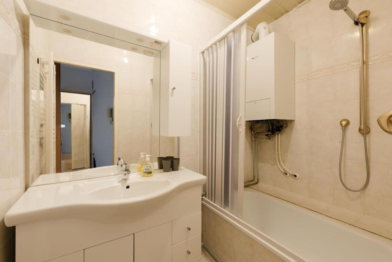 Apartment Zentral Direkt An U-Bahn Station Vienna Esterno foto